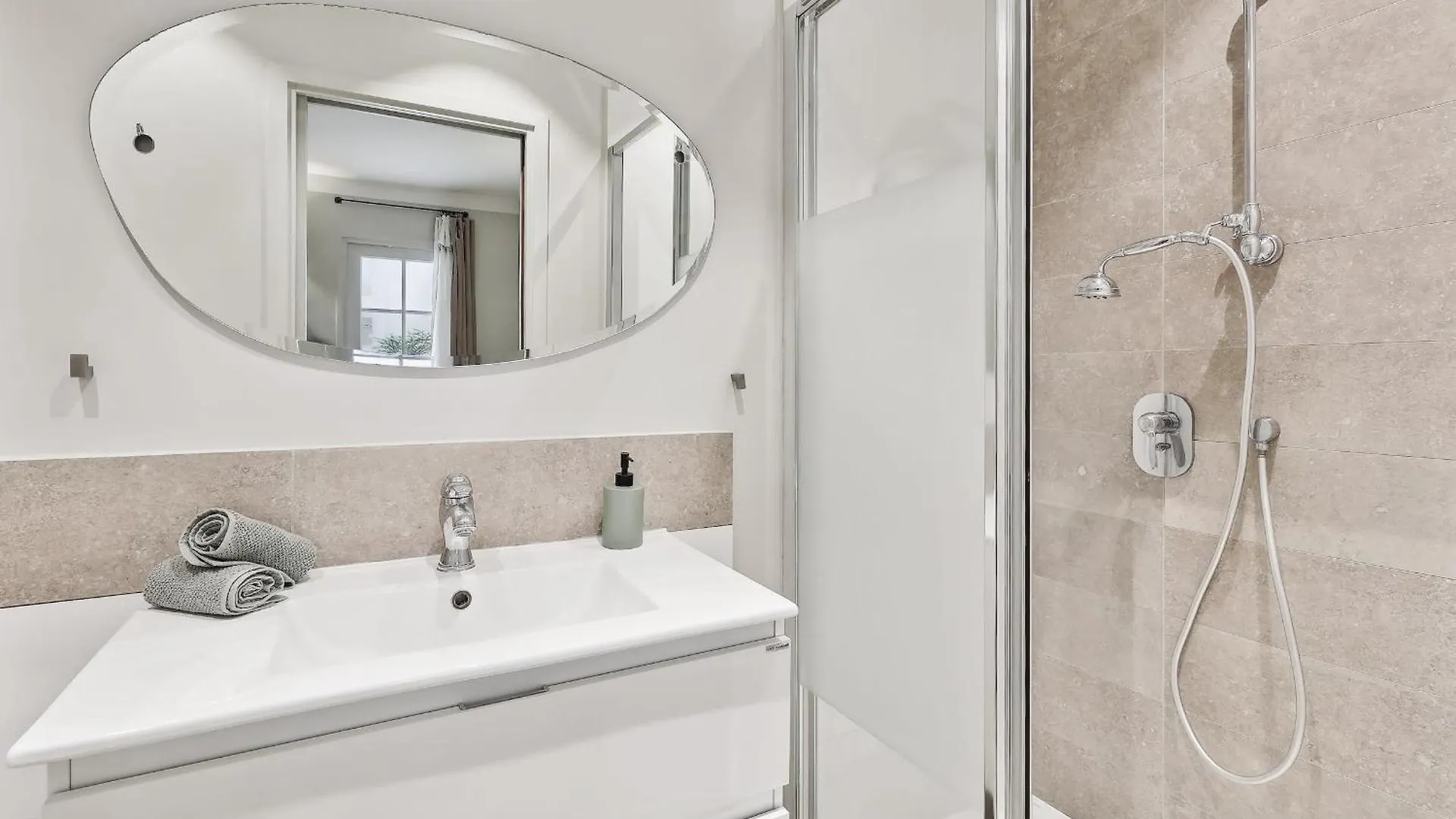 Apartment Bnbnova - Le Marais & Place Des Vosges Paris