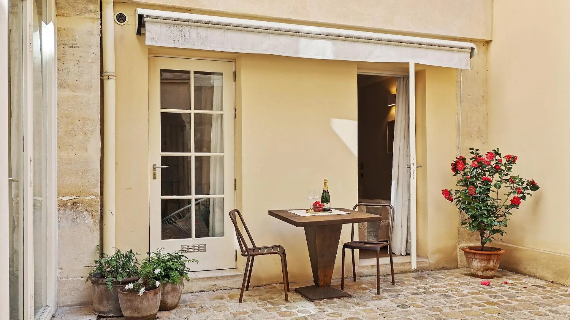 Bnbnova - Le Marais & Place Des Vosges Paris 0*,  France
