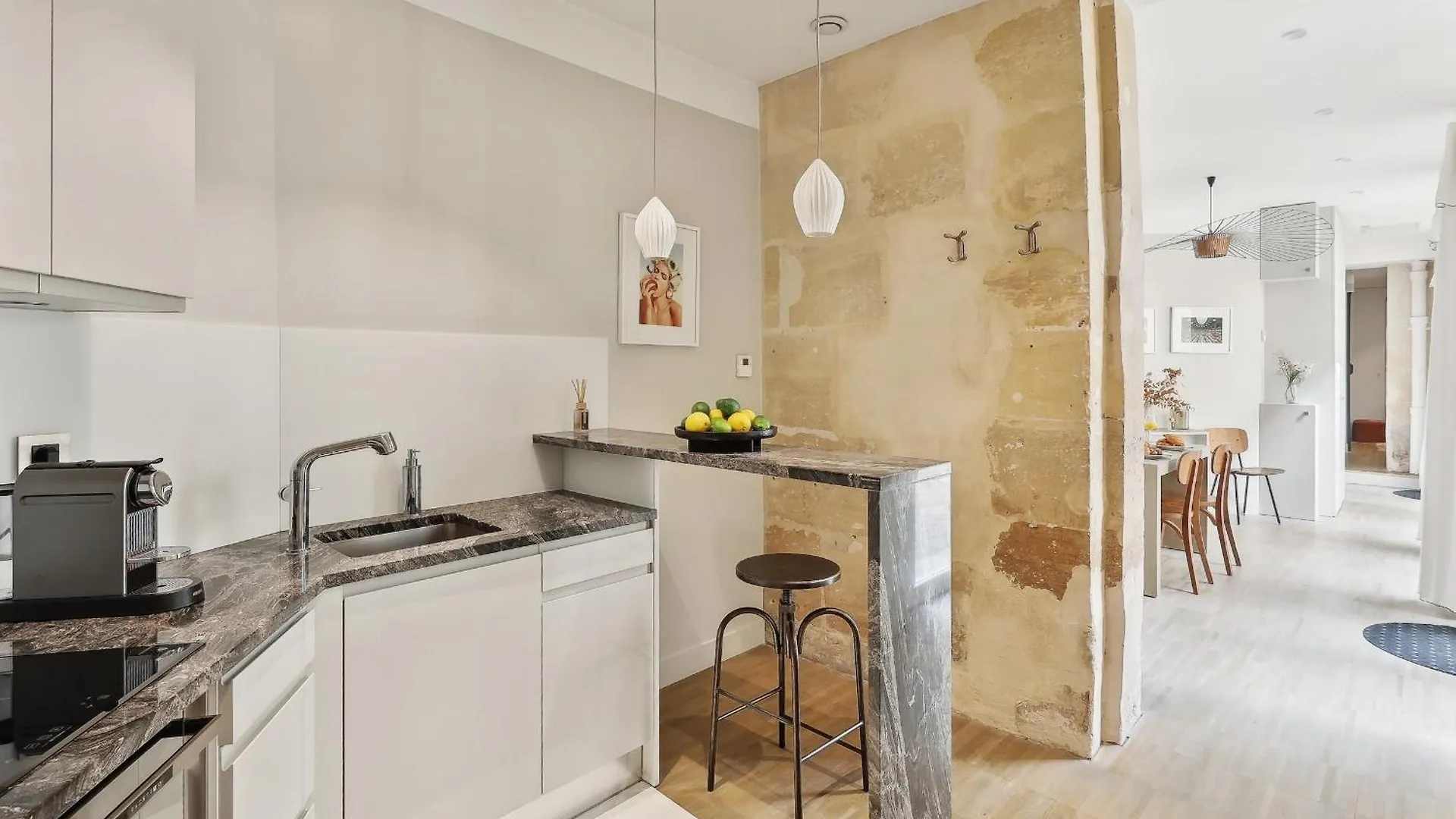 Bnbnova - Le Marais & Place Des Vosges Paris 0*,